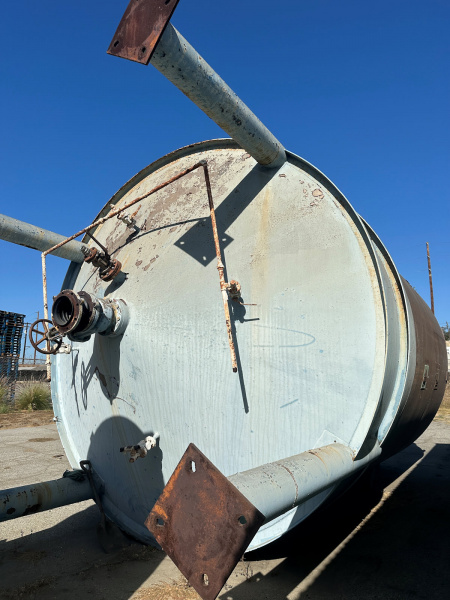 20,000 gallon stainless steel cone bottom tank